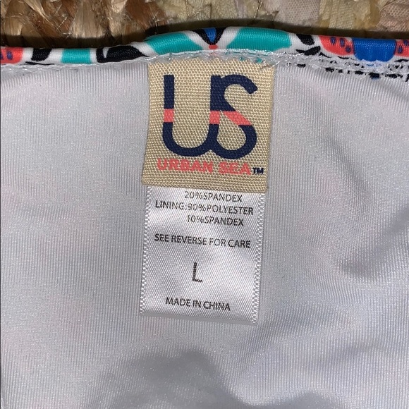 Bikini Set - Picture 3 of 4